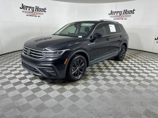 Used 2022 Volkswagen Tiguan SE w/ Panoramic Sunroof Package AWD/4WD video 1