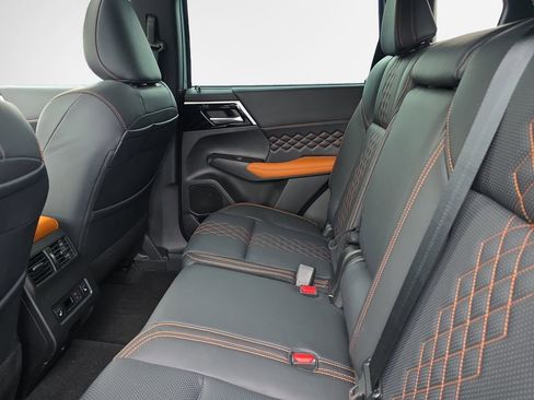 Used 2022 Mitsubishi Outlander SEL AWD/4WD image 23