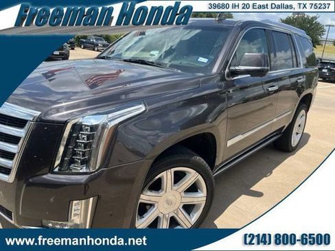 Used 2017 Cadillac Escalade Premium Luxury AWD/4WD image 1