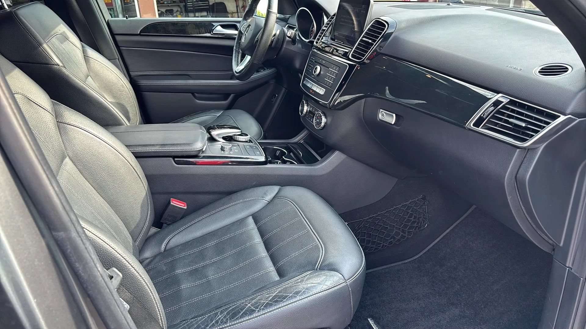 Used 2018 Mercedes-Benz GLE 350 4MATIC image 41