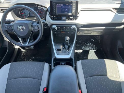 Certified 2020 Toyota RAV4 XLE w/ Convenience Package AWD/4WD image 23