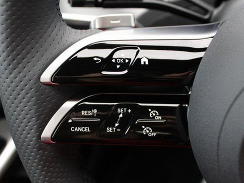 Used 2024 Mercedes-Benz C 300 4MATIC Sedan image 10