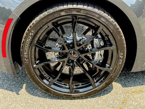 Used 2017 Chevrolet Corvette Grand Sport RWD image 38