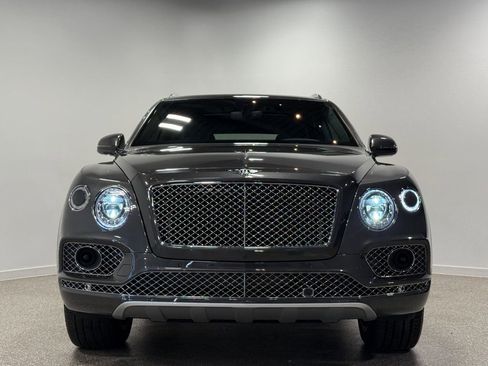 Used 2018 Bentley Bentayga Activity AWD/4WD image 17