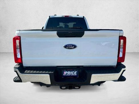 Used 2024 Ford F250 XLT image 4