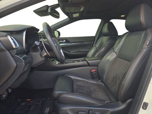 Used 2021 Nissan Maxima SR w/ Sport Mat Group FWD image 13