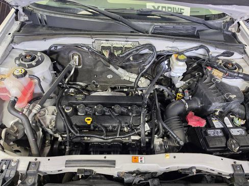Used 2011 Ford Escape XLT FWD image 29