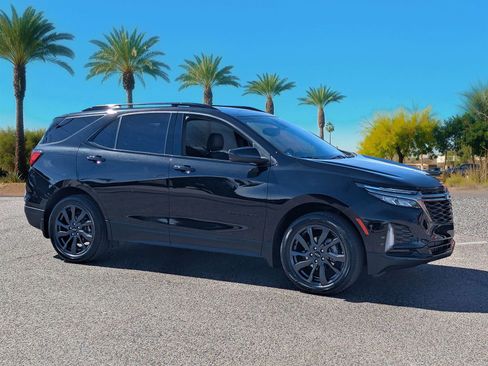 Used 2023 Chevrolet Equinox RS w/ LPO, Floor Liner Package image 5