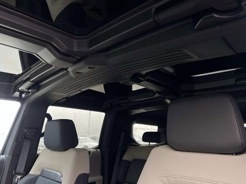 Used 2026 GMC Hummer EV SUV AWD/4WD image 19