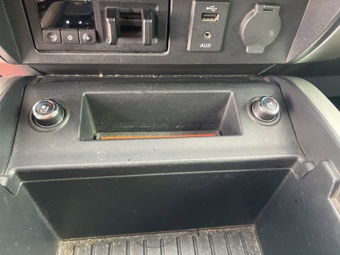 Used 2017 Nissan Titan PRO-4X image 12