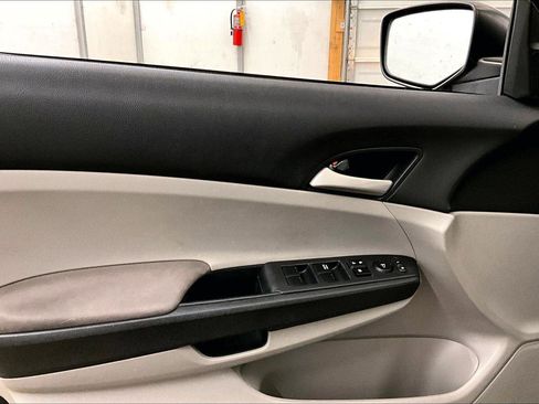 Used 2012 Honda Accord LX image 23