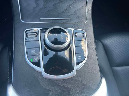 Used 2019 Mercedes-Benz GLC 300 4MATIC image 23