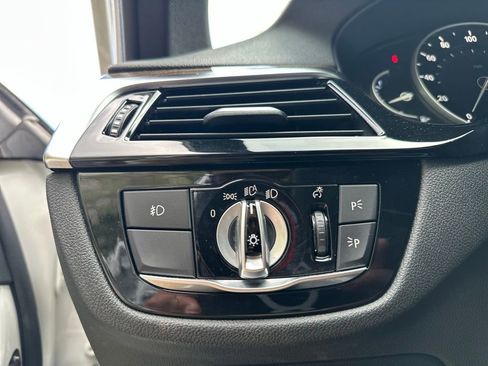 Used 2018 BMW 530i image 28