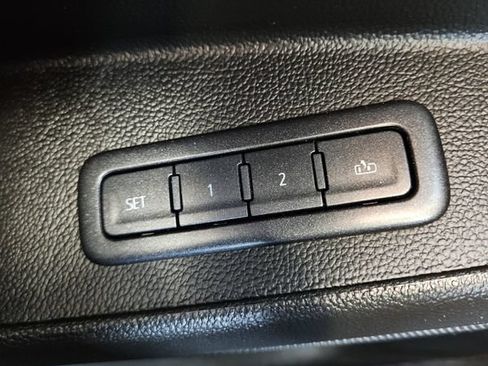 Used 2019 GMC Yukon SLT AWD/4WD image 14