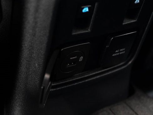 Used 2023 Ford Bronco Badlands image 23