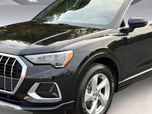 Used 2020 Audi Q3 2.0T Premium w/ Convenience Package AWD/4WD image 12