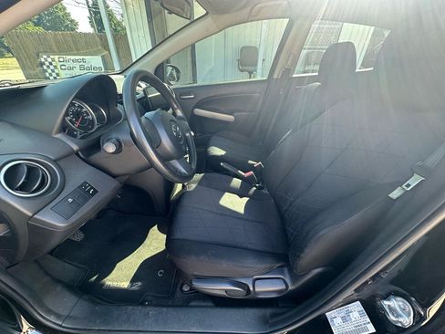 Used 2013 MAZDA MAZDA2 Sport FWD image 7