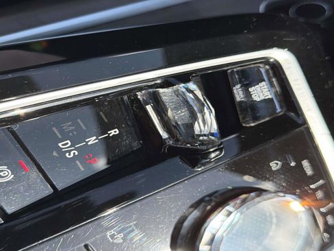 Certified 2023 BMW 740i 740i Sedan RWD w/ Parking Assistance Package image 27