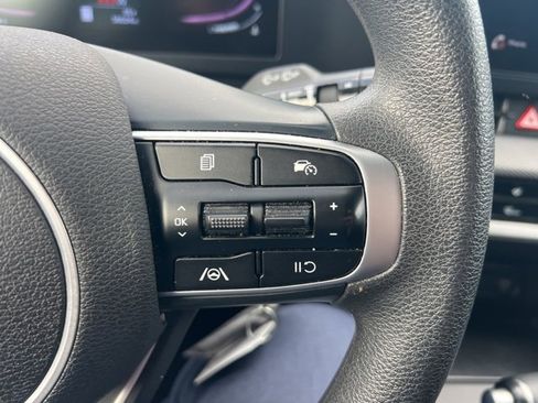 Used 2023 Kia Sportage LX image 15