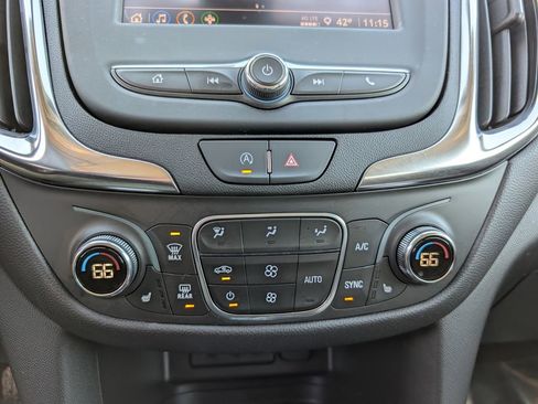 Used 2024 Chevrolet Equinox LT image 23