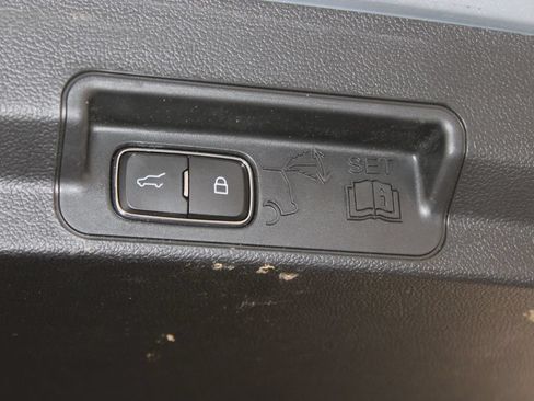 Used 2023 Ford Explorer XLT w/ Equipment Group 202A AWD/4WD image 16