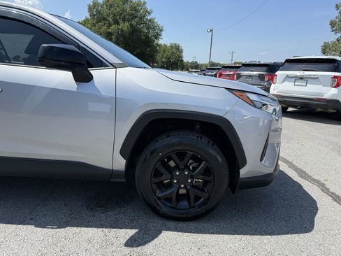Used 2024 Toyota RAV4 LE FWD image 39