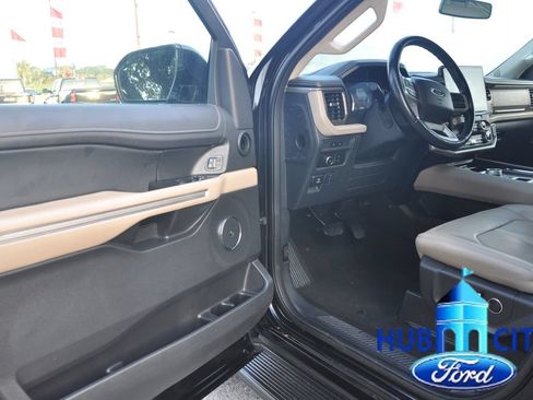 Used 2024 Ford Expedition Limited RWD image 10