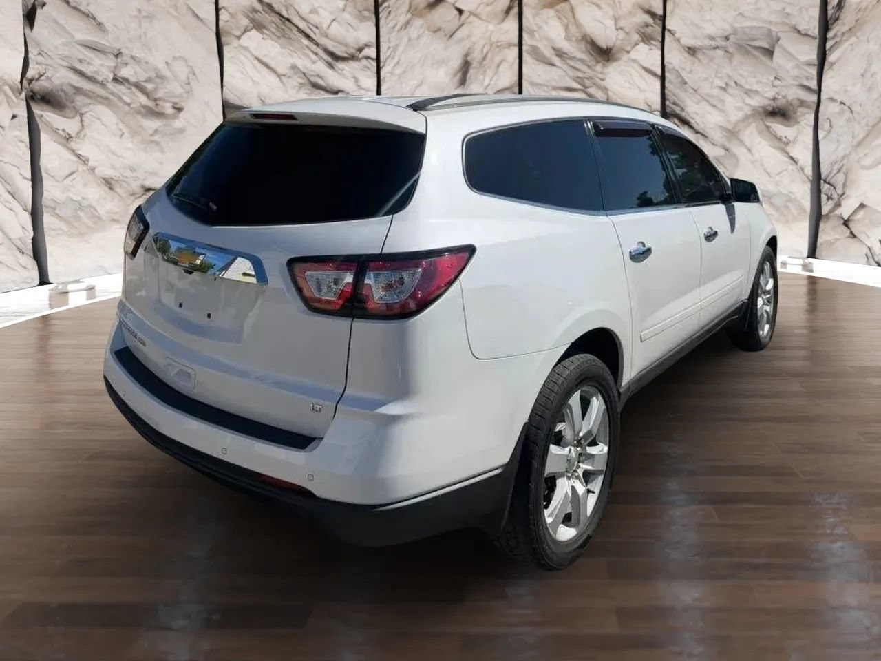 Used 2017 Chevrolet Traverse LT w/ Style and Technology Package AWD/4WD image 8