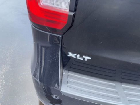 Certified 2023 Ford Expedition Max XLT image 9