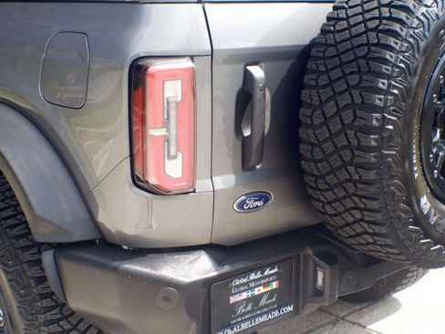 Used 2022 Ford Bronco Wildtrak image 9