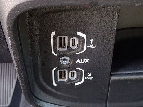 Used 2024 RAM 2500 Big Horn w/ Bed Utility Group image 19