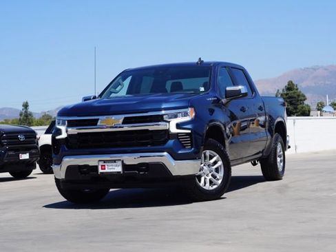 Used 2023 Chevrolet Silverado 1500 LT AWD/4WD image 4