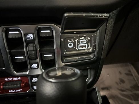 Used 2024 Jeep Wrangler Unlimited Rubicon 4xe w/ Convenience Group image 34