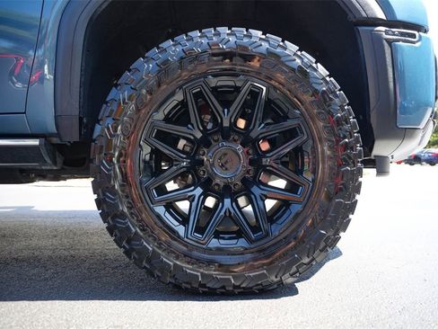 Used 2024 GMC Sierra 2500 Denali Ultimate image 13