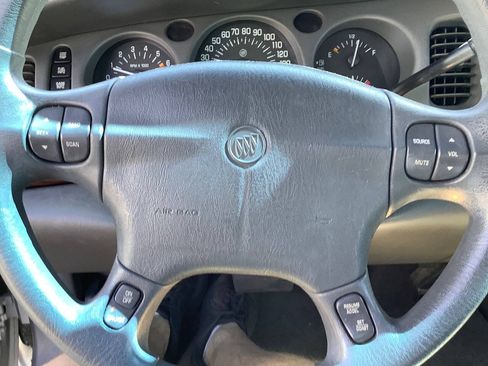Used 2005 Buick Le Sabre Custom FWD image 28