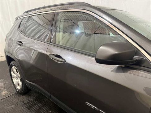 Certified 2017 Jeep Compass Latitude w/ Popular Equipment Group image 11