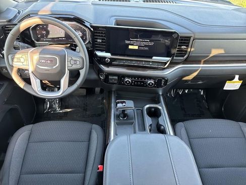 New 2026 GMC Sierra 1500 Elevation image 7