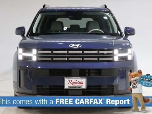 Used 2025 Hyundai Santa Fe SEL FWD image 2