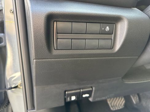 Used 2023 Nissan Kicks SR w/ SR Premium Package image 17