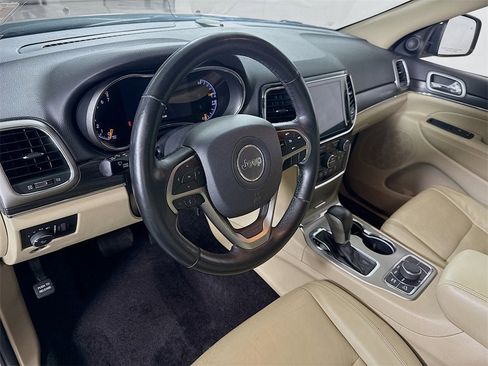 Used 2019 Jeep Grand Cherokee Limited image 3