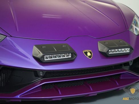 Used 2024 Lamborghini Huracan Sterrato image 11