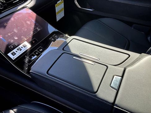 New 2025 INFINITI QX80 Sensory image 22