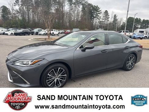 Used 2025 Lexus ES 350 w/ Premium Package image 6