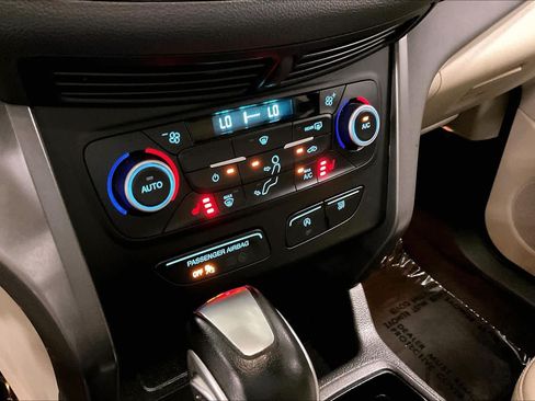 Used 2019 Ford Escape SEL AWD/4WD image 36