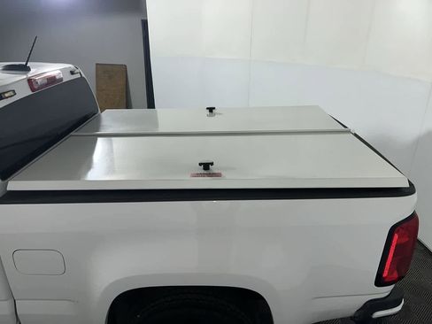 Used 2022 Chevrolet Colorado LT w/ Fleet Safety Package image 26