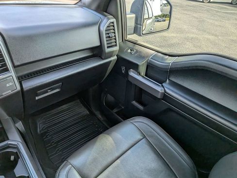 Used 2019 Ford F150 XLT w/ Equipment Group 302A Luxury AWD/4WD image 18