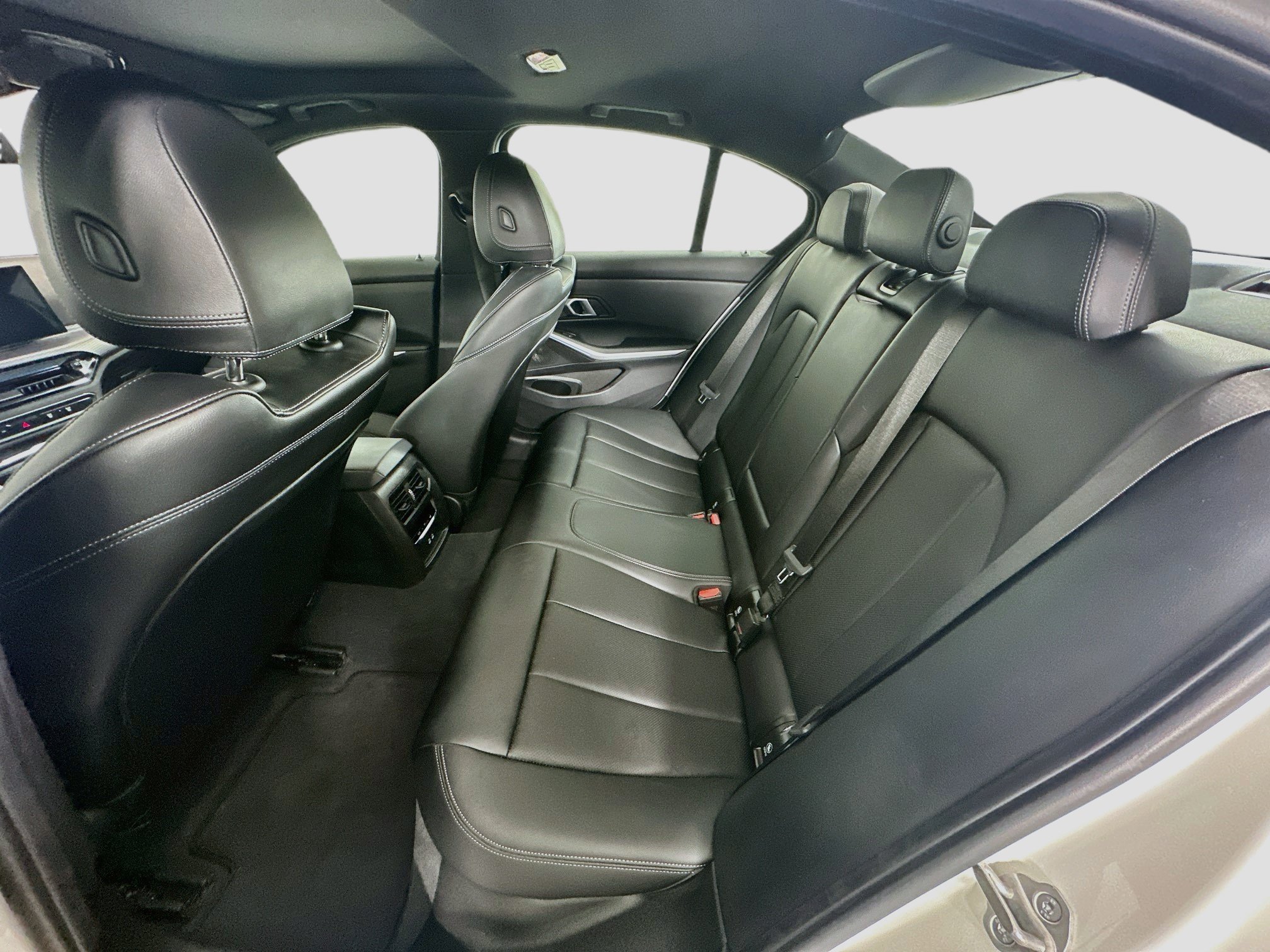 Used 2026 BMW 330i Sedan RWD image 29