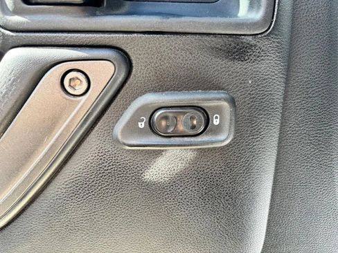 Used 2012 Jeep Wrangler Sport AWD/4WD image 16