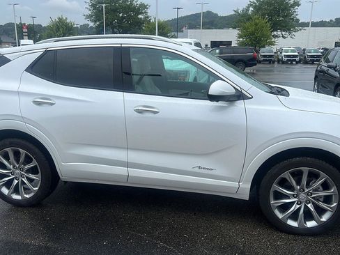 Used 2024 Buick Encore GX Avenir w/ Avenir Technology Package AWD/4WD image 3