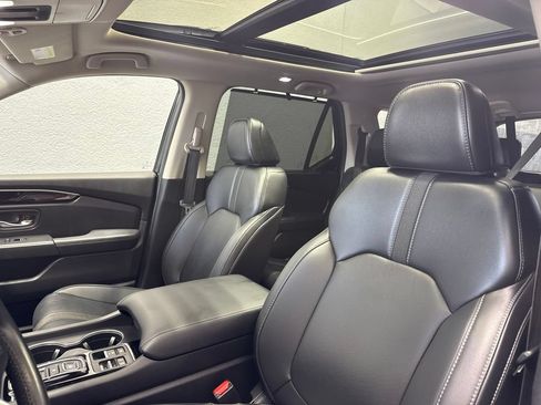 Used 2024 Honda Pilot Touring image 12